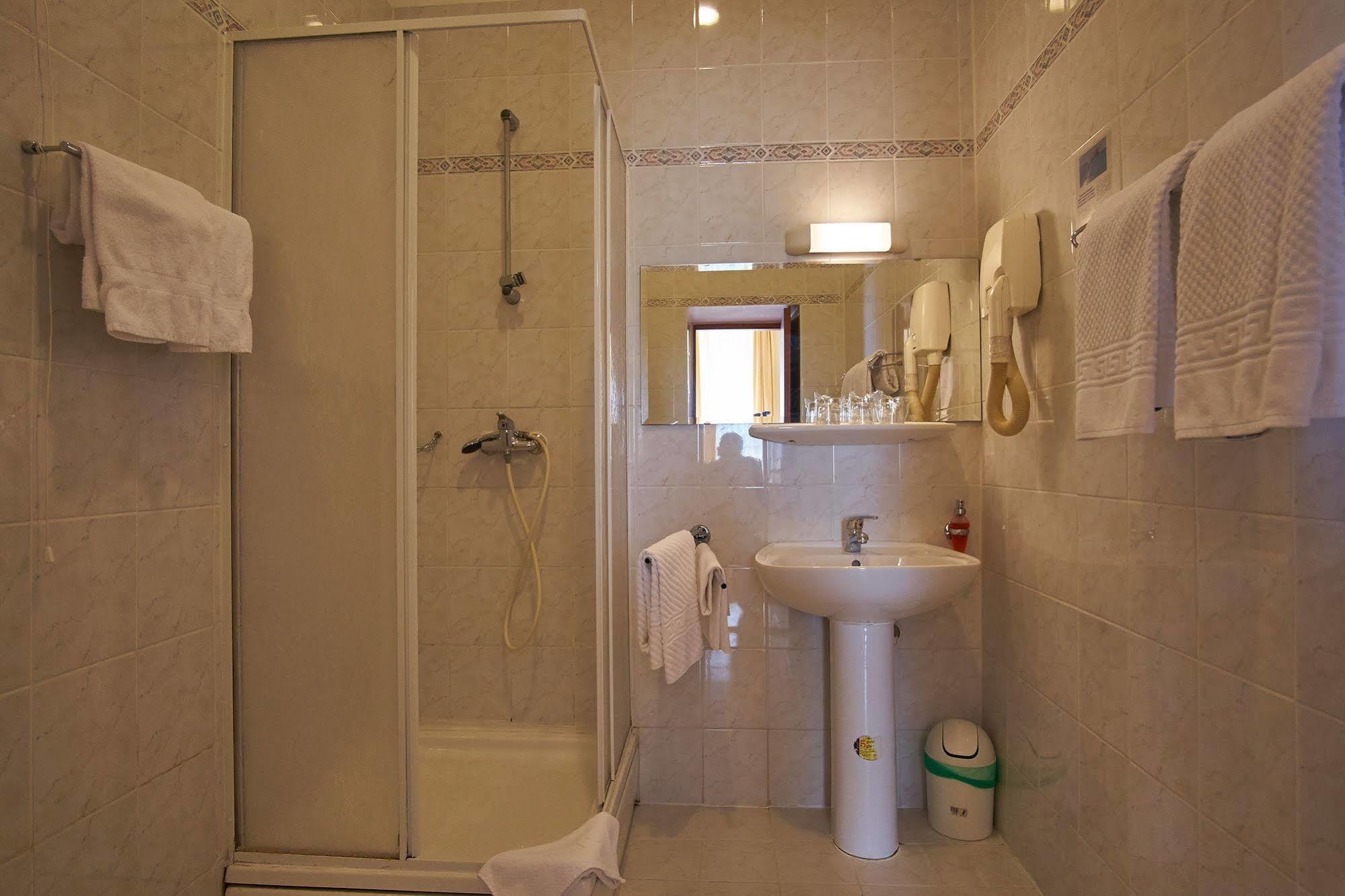 Hotel Vila Ruzica- Glavna Zgrada I Depandanse 茨里克韦尼察 外观 照片